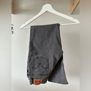 Grey-Wash Mid-waist Straight cut Levi Jeans